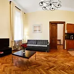 Apartman Prestige Location Pijarska Street